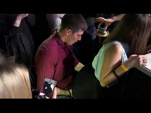 ❤️ Tinuod nga sekso sa usa ka nightclub sa Russia. Ang 18-anyos nga Ruso nga babaye sa anus ug puwerta nakighilawas sa usa ka nightclub sluts sa ceb.raceporn.ru ❤